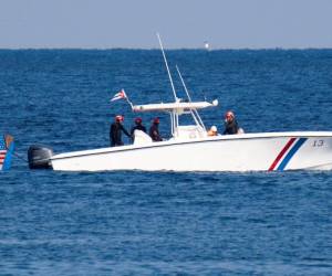 Las autoridades cubanas logran alcanzar un barco que transportaba migrantes cubanos hacia Estados Unidos.