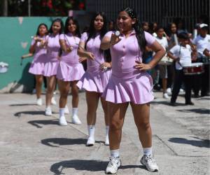 Las bellas palillonas de la institución se preparan desde hace varias semanas para dar un espectáculo.