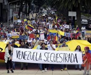 La oposición asegura que Edmundo González Urrutia ganó las elecciones, mientras que Nicolás Maduro, quien se atribuyó la victoria, se niega a mostrar las actas de votación.