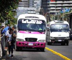 Luego de las amenazas del sector transporte se entregó una millonaria cifra a los dueños de las unidades.