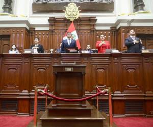 La Embajada de Estados Unidos instó a revertir la disolución del Congreso peruano.