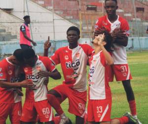 Los cocoteros pagaron la millonaria deuda y podrán competir en la Liga de Ascenso de Honduras.