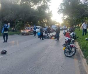 La pareja de jóvenes acababa de ingresar a la ciudad industrial cuando sufrieron el percance fatal.