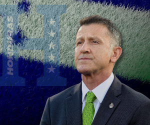 Juan Carlos Osorio no seguirá en el fútbol de Egipto y ahora dirigirá a la Selección de Honduras.