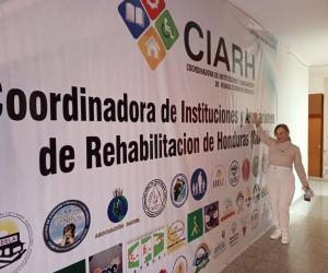 Gloria López, presidenta de la Junta Directiva de CIARH y representante de Prepace, demanda de las autoridades gubernamentales que realicen los desembolsos a favor de las organizaciones de rehabilitación.