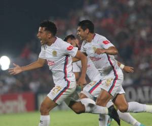 Pinto puso a celebrar a Olimpia con el primer gol del partido.