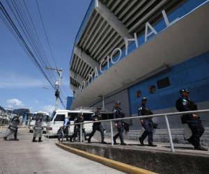 La Policía Nacional designó 700 agentes policiales para resguardar el encuentro deportivo entre Honduras y Trinidad y Tobago.