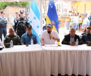 El alcalde de la capital Jorge Aldana se reunió con diferentes autoridades para prepararse para atender emergencias por lluvias.