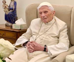 Benedicto tenía 95 años y pasó los últimos 10 años, tras su renuncia al papado, en un monasterio del Vaticano.