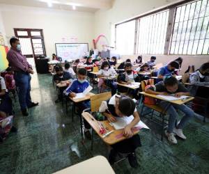 La falta de docentes y el abandono escolar son algunos de los principales problemas del sistema educativo hondureño.