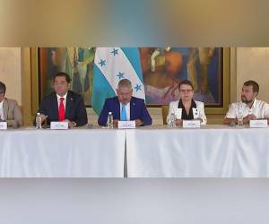 Gobierno presenta informe de consulados móviles en Estados Unidos.