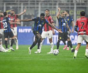 Inter golea al Milan en el Derby della Madonnina 5-1.