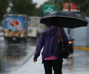 Cenaos pronostica lluvias para este domingo en la mayor parte del país producto de una vaguada.