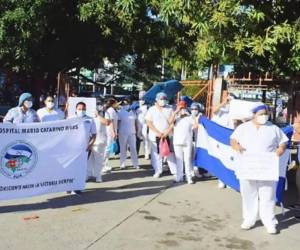 Las protestas iniciaron en los hospitales Mario Catarino Rivas y Leonardo Martínez.