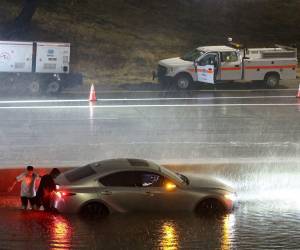 Las intensas lluvias han dejado varias zonas inundadas en California.