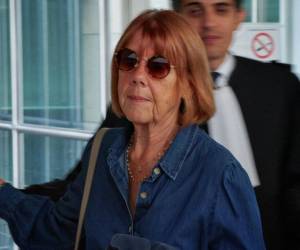 Gisèle, acompañada por su hija Caroline, dijo sentirse completamente humillada y consternada por la situación.