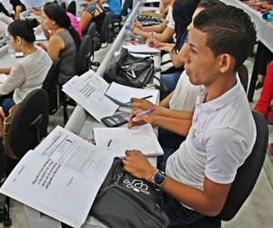 La UTH ofrece una oferta académica robusta que abarca 54 programas de estudio, lo que la ha consolidado como un referente en educación superior en Honduras.