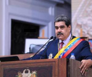 Maduro, en el poder desde 2013, culpa a los bloqueos internacionales de la crisis económica que vive la alicaída potencia petrolera.