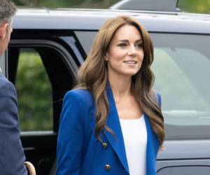 La princesa de Gales, Kate Middleton, llevó a cabo su primera reunión de trabajo en el castillo de Windsor, a las afueras de Londres, desde que se vio obligada a apartarse de la actividad para someterse a un tratamiento oncológico preventivo a principios de año. A continuación, los detalles.