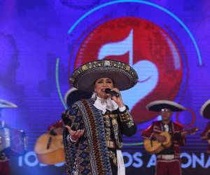 Aída Cuevas, una artista, actriz y cantante mexicana de 46 años de carrera artística profesional, en el género mariachi, ya alegró el escenario de la Teletón 2022 en sus primeras horas.