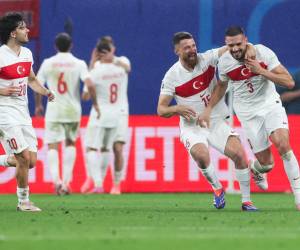 Austria y Turquía se están enfrentando en los octavos de final de la Eurocopa 2024.