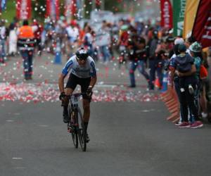 Desde la página de Facebook de EL HERALDO así como del sitio elheraldo.hn usted podrá seguir los pormenores de la duodécima Vuelta Ciclística.