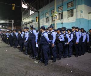 Desde tempranas horas de este domingo -15 de septiembre- se vive un ambiente de fervor, solemnidad y respeto a la patria previo a los desfiles patrios 2024. A continuación los detalles.