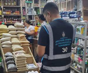 Se realizan operativos en la ciudad para monitorear los precios del aceite.