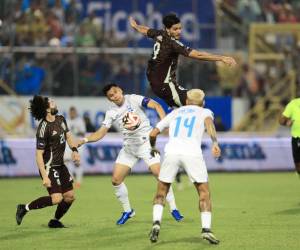 Honduras derrotó 2-0 a México en el estadio Morazán de San Pedro Sula.