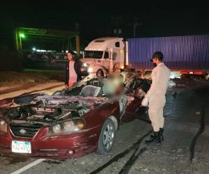 La unidad quedó completamente destruida.