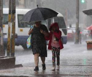 Lluvias acompañadas de tormentas eléctricas se pronostican para este sábado 4 de octubre, correspondiente a la denominada Semana Morazánica. Además habrá condiciones secas en otras partes.