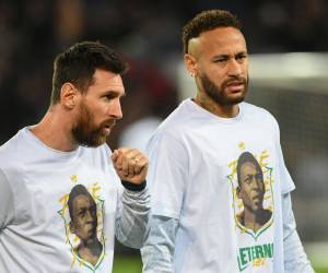 Lionel Messi rindió tributo al “Rey” Pelé en su regreso a las canchas con el PSG.