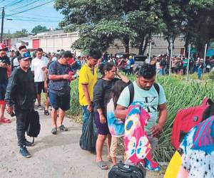 Migrantes continúan ingresando por la zona oriental del país.