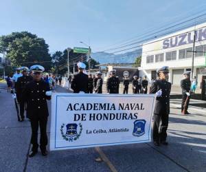 La Academia Naval de Honduras dijo presente en los desfiles de la zona atlántica de Honduras.