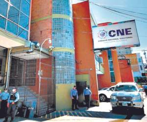 El CNE afirmó que no han hecho ninguna contratación porque no les ha aprobado los fondos.