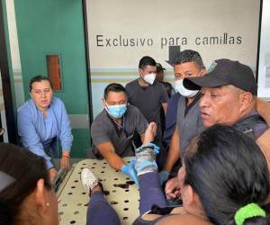 A pesar de los esfuerzos del personal penitenciario para controlar la situación, el conflicto se tornó violento y provocó lesiones en las mujeres involucradas.