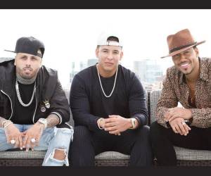 Su primera colaboración con grandes figuras del reguetón se dio en 2017, cuando invitó a Daddy Yankee y a Nicky Jam a participar en “Bella y sensual”, que sería el tercer sencillo de su tercer álbum como solista, titulado Golden. El tema se posicionó durante varias semanas en los primeros lugares de las plataformas musicales.