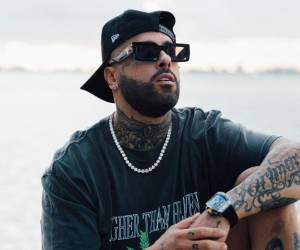 “El rey del reggaetón” está de vuelta. Nicky Jam acaba de lanzar su octavo álbum de estudio, “Insomnio”, un disco lleno de ritmos urbanos y colaboraciones con grandes artistas como Sean Paul y Feid.