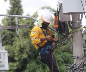 Los racionamientos de energía continúan en el país por las fallas en la red de transmisión de la ENEE.