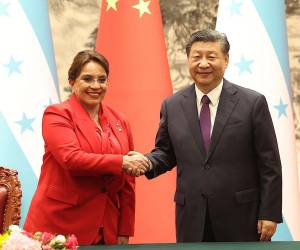 El presidente de China, Xi Jinping, ofreció una ceremonia de bienvenida en honor de la presidenta Castro.