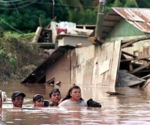 Con el temor de volver a revivir una vez más la pesadilla de la Eta y Iota, los hondureños atraviesan una historia similar, que aunque viene empezando, ya es responsable de muchos desastres.