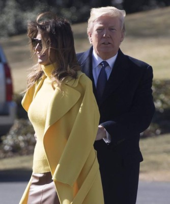 ¿Estrategia? Así rechazó Melania otra vez la mano de Donald Trump