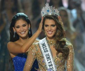 La francesa de 24 años Iris Mittenaere fue coronada Miss Universo este lunes en Manila, imponiéndose ante las finalistas de Haití y Colombia, foto: AFP.