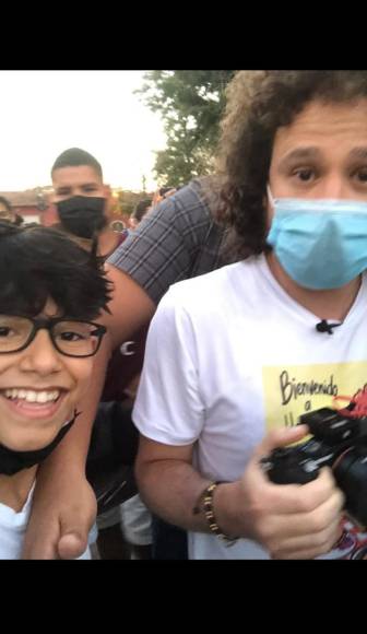 Luisito Comunica recorre Comayagua rodeado de fans (FOTOS)