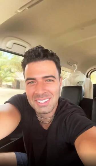 En hamaca, con sopa de caracol y agua de coco, así disfrutó Jencarlos Canela de Honduras