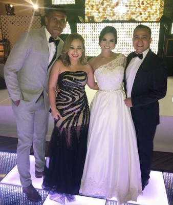 FOTOS: Así llegaron vestidos los invitados a la boda de Carlo Costly y Tita Torres