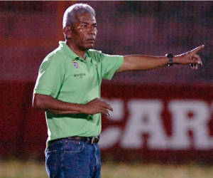 Héctor Castellón, técnico de la Real Sociedad.