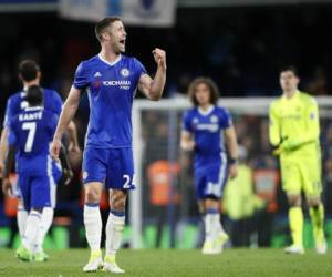 Gary Cahill será titular hoy en la defensa central del Chelsea (Foto: Agencia AP)