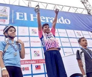 Los ganadores en la categoría de 11 a 13 años.