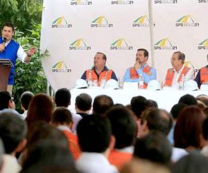 El presidente Juan Orlando Hernández dio por inaugurado el inicio de las obras de SPS Siglo 21. (Foto: cortesía Casa Presidencial)